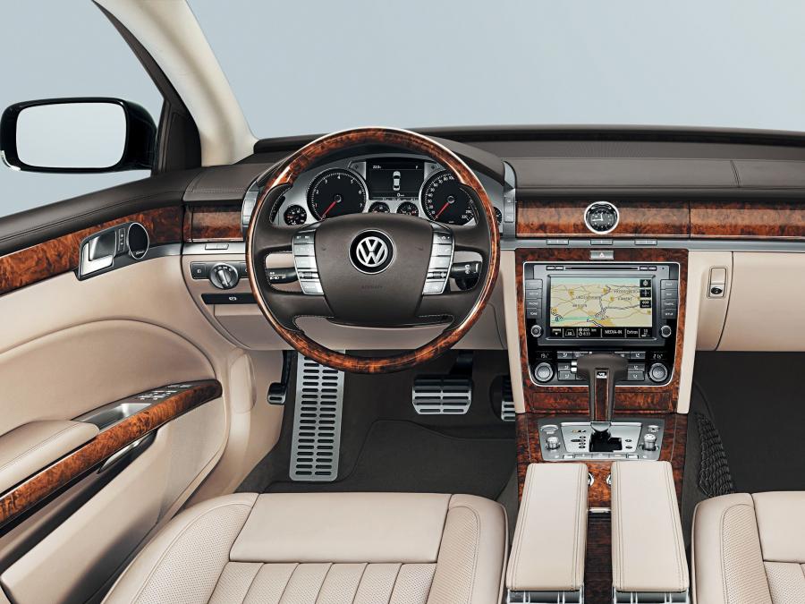  Volkswagen Phaeton 2010 года  (фото 32 из 49)